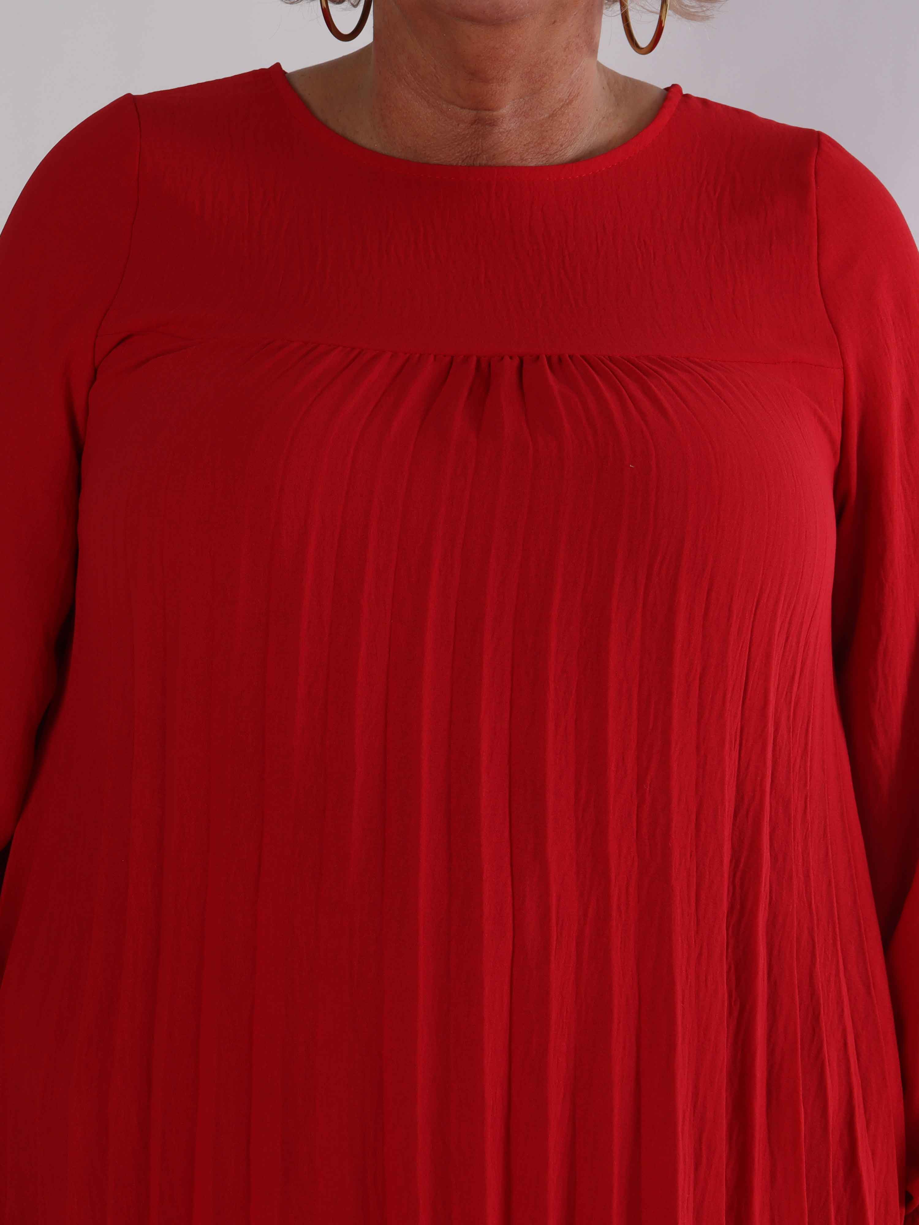 Nancy Short L/S - Plus size kjole med plisseringer og lommer